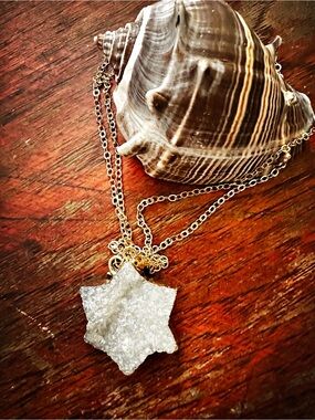 Star Druzy Pendant Necklace